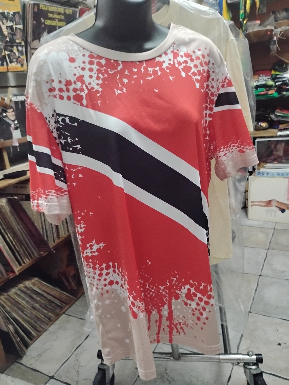 Men's Trinidad 🇹🇹 T-Shirt Red ♥️ Black 🖤 w/Beige Graphic Short-Sleeve Shirt